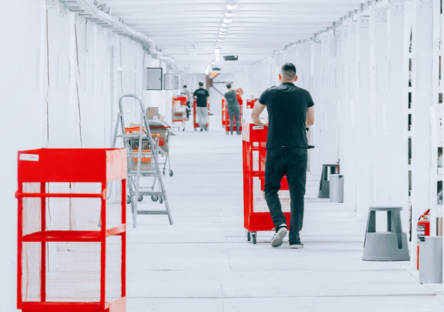 Enhancing Logistics through IoT: Blueiot’s Advanced Tracking Solutions